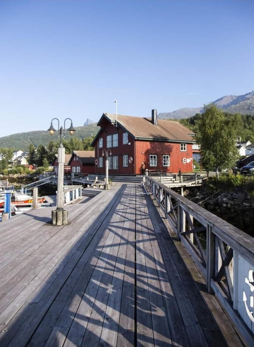 Koselig Leilighet I Narvik Sentrum 5 Soveplasser Gratis Parkering Og Gratis Internett エクステリア 写真