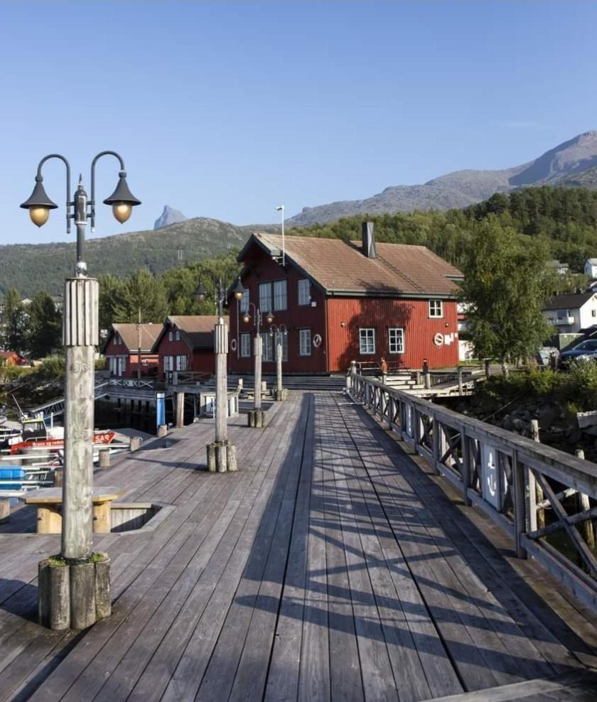 Koselig Leilighet I Narvik Sentrum 5 Soveplasser Gratis Parkering Og Gratis Internett エクステリア 写真